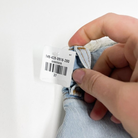 Abercrombie & Fitch The Mom Jean Short Women Blue High Rise Denim Size 37/24 NWT - Picture 7 of 10